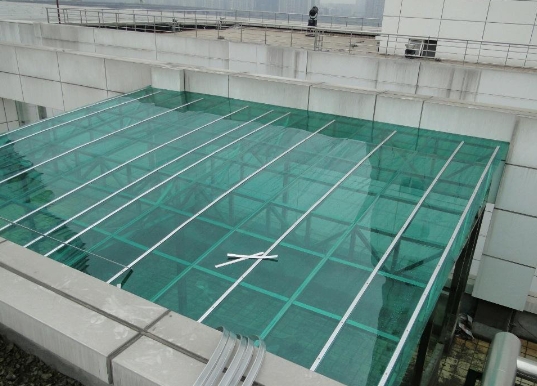 水蜜桃着色视频耐力板车棚雨棚的厚度怎么选?